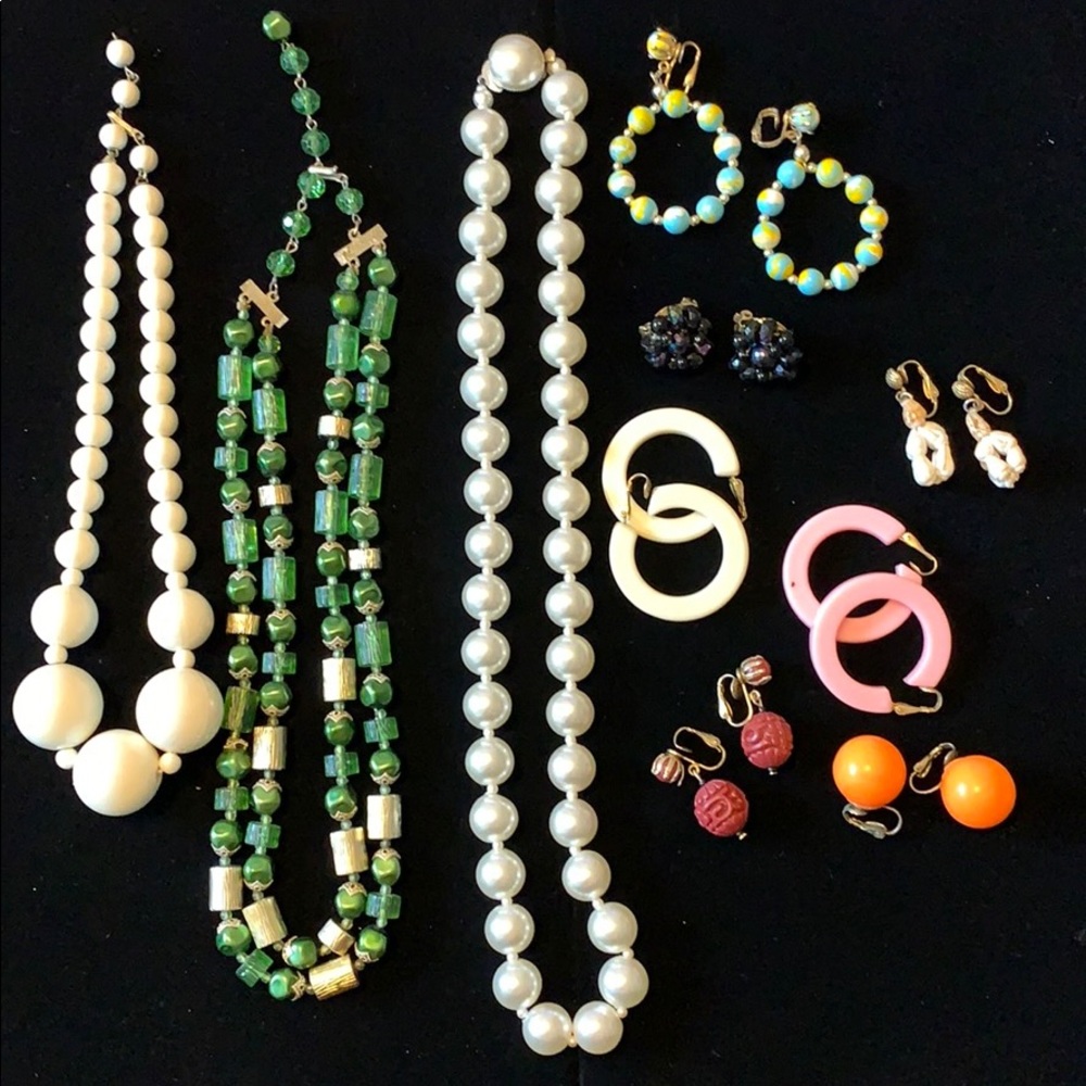 Vintage stamped “Hong Kong” jewelry bundle